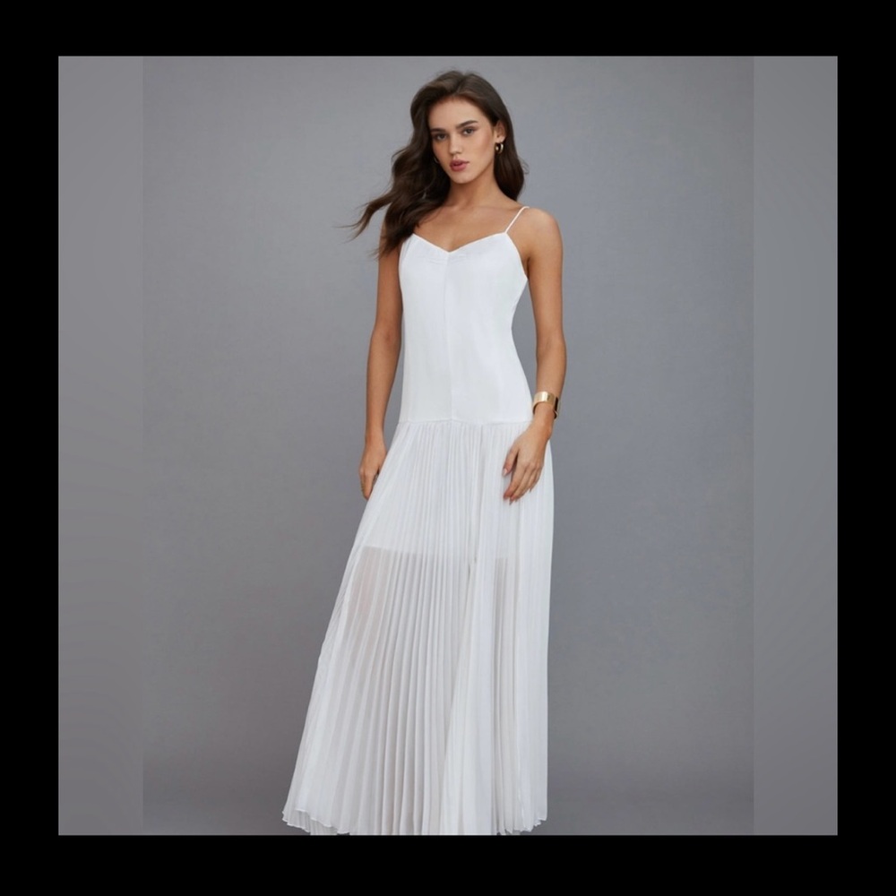 NWOT Commense White Tiered Pleated Sundress